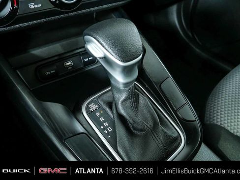 Used 2025 Kia Soul LX FWD image 15