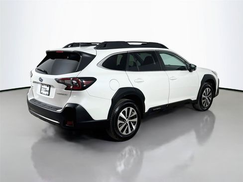 Used 2023 Subaru Outback Premium AWD/4WD image 9