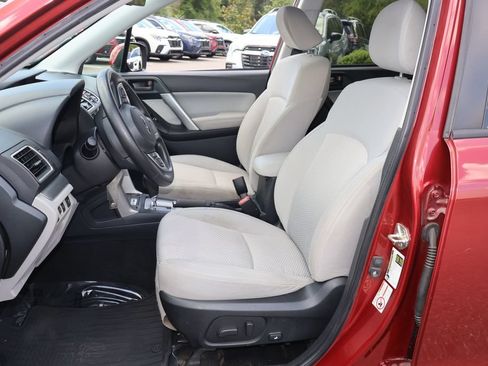 Used 2018 Subaru Forester 2.5i Premium AWD/4WD image 12