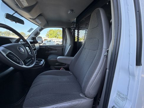 Used 2025 GMC Savana 2500 w/ Driver Convenience Package RWD image 30