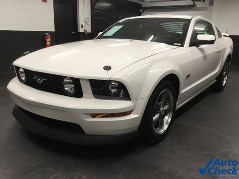 Used 2005 Ford Mustang GT Premium image 5