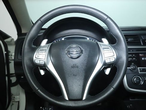 Used 2016 Nissan Altima 3.5 SR image 18