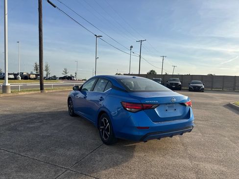 Certified 2025 Nissan Sentra SV FWD image 15