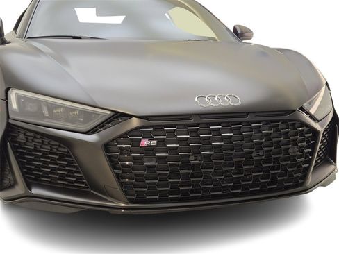 Used 2021 Audi R8 V10 w/ Premium Package image 4