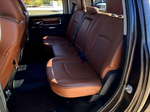 Used 2017 RAM 1500 Laramie Longhorn image 19