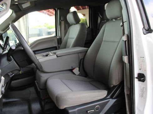Used 2019 Ford F250 XLT w/ XLT Value Package AWD/4WD image 10