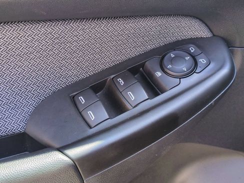 Used 2025 Chevrolet TrailBlazer LT AWD/4WD image 13