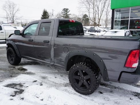 Used 2018 RAM 1500 Express w/ Express Value Package image 8