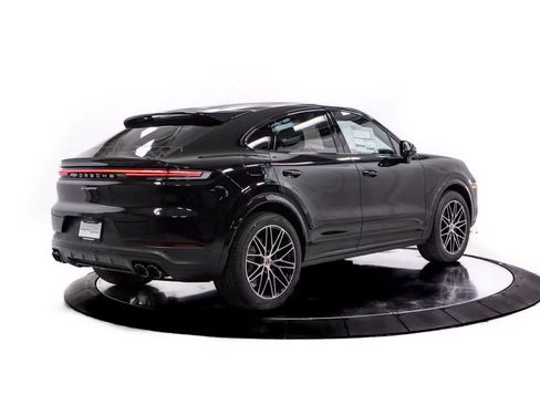 Certified 2026 Porsche Cayenne Coupe AWD/4WD image 7