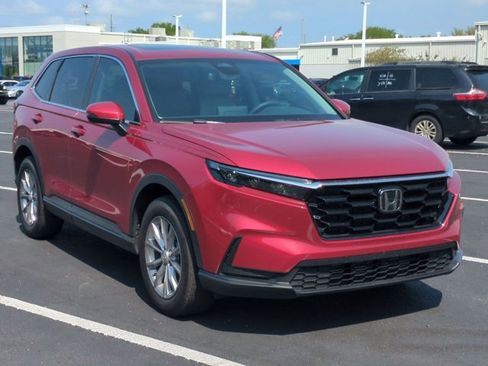 Used 2025 Honda CR-V EX image 3