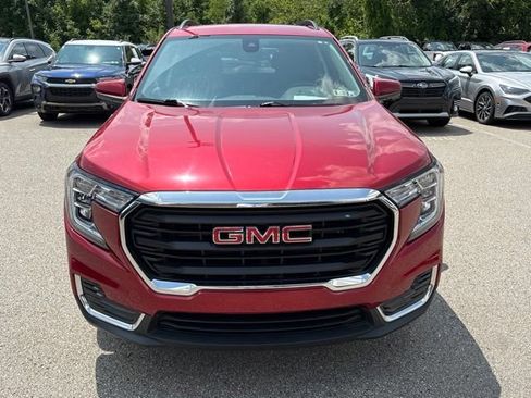 Used 2023 GMC Terrain SLE w/ Driver Convenience Package AWD/4WD image 8