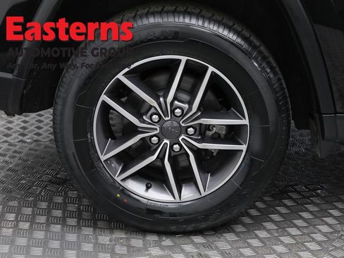 Used 2021 Jeep Grand Cherokee Limited w/ Premium Lighting Group image 32