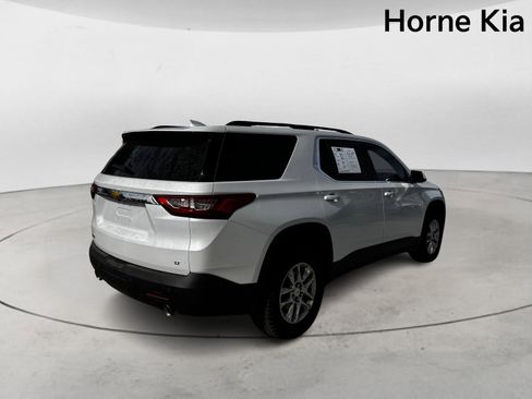 Used 2020 Chevrolet Traverse LT image 4