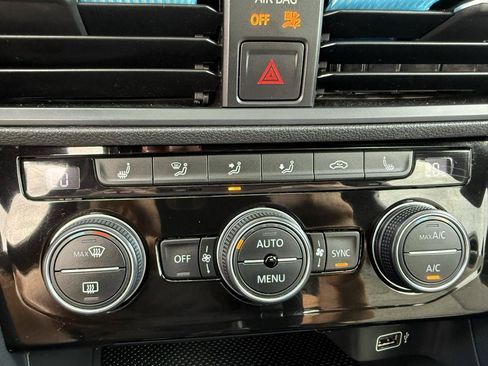 Used 2019 Volkswagen Jetta R-Line FWD image 34