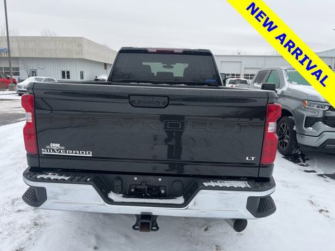 Used 2021 Chevrolet Silverado 2500 LT w/ Convenience Package image 5