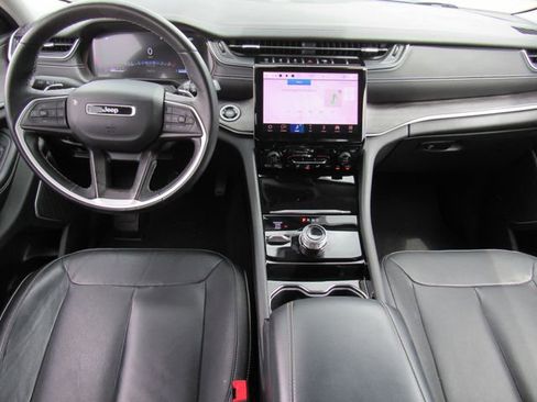 Used 2022 Jeep Grand Cherokee Limited AWD/4WD image 17