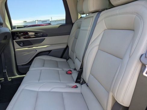 Used 2025 Lincoln Nautilus Premier w/ Equipment Group 102A AWD/4WD image 17