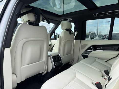 New 2026 Land Rover Range Rover SE image 11