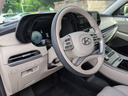 Used 2025 Hyundai Palisade Calligraphy AWD/4WD image 11