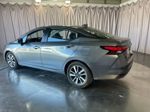 Used 2025 Nissan Versa SV image 9