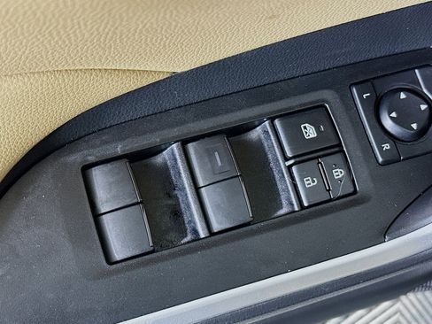 Used 2025 Toyota RAV4 LE AWD/4WD image 14