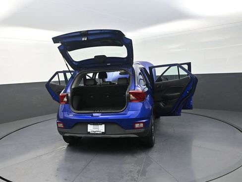 Used 2022 Hyundai Venue Limited FWD image 36