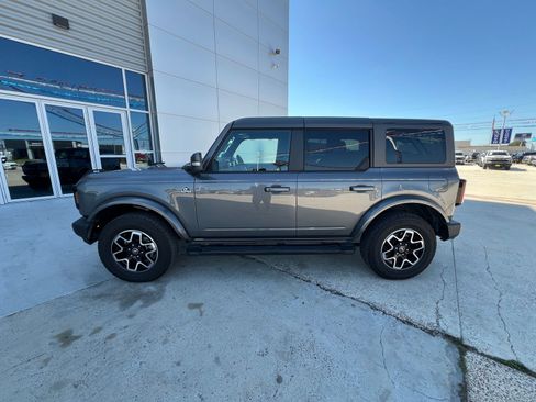 Used 2024 Ford Bronco Outer Banks AWD/4WD image 6