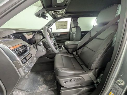 New 2026 GMC Yukon XL Denali w/ Sun & Power Step Package image 17