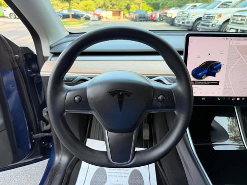 Used 2021 Tesla Model Y Long Range AWD/4WD image 38