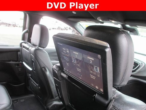 Used 2019 Chrysler Pacifica Touring-L Plus w/ Advanced Safetytec Group image 12