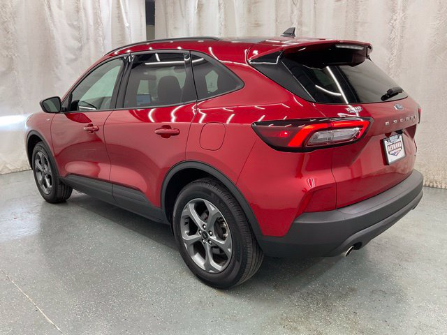 Used 2025 Ford Escape ST-Line AWD/4WD image 5