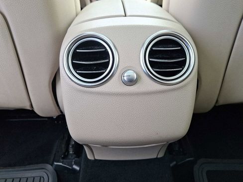 Used 2020 Mercedes-Benz GLC 300 4MATIC image 11