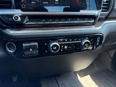 Used 2024 GMC Sierra 1500 SLE AWD/4WD image 14