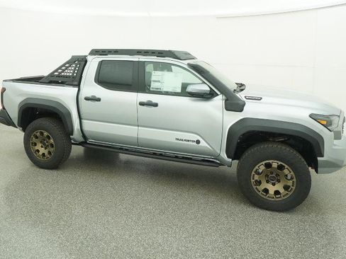 New 2025 Toyota Tacoma 4x4 Double Cab Hybrid image 27