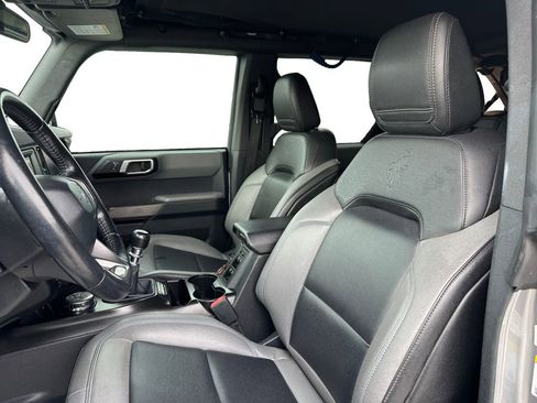 Used 2021 Ford Bronco Black Diamond image 9