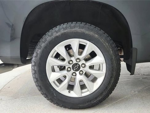 Used 2019 Chevrolet Silverado 1500 Custom w/ Custom Value Package AWD/4WD image 42