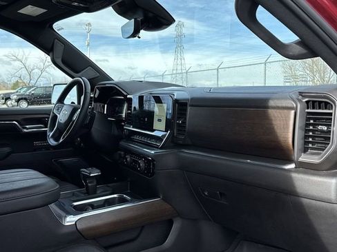 Used 2024 Chevrolet Silverado 1500 High Country w/ High Country Premium Package image 26