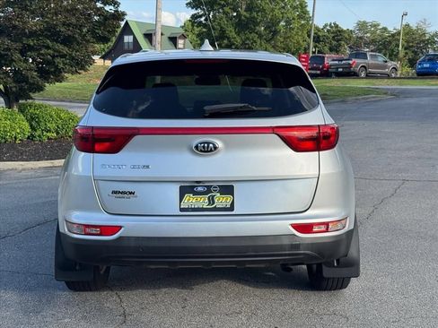 Used 2018 Kia Sportage LX FWD image 4