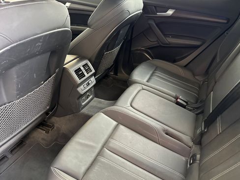 Used 2021 Audi Q5 e Prestige w/ Prestige Package image 13
