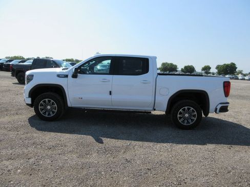 New 2026 GMC Sierra 1500 AT4 w/ AT4 Premium Package AWD/4WD image 11