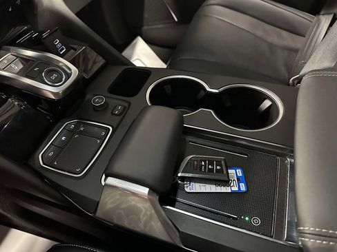 Used 2024 Acura MDX SH-AWD w/ Technology Package image 29