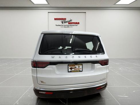 Used 2024 Jeep Wagoneer Series III AWD/4WD image 6