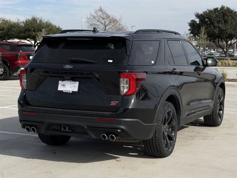 Used 2022 Ford Explorer ST w/ Equipment Group 401A image 4