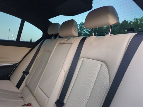 Certified 2023 BMW 330i Sedan w/ Premium Package RWD image 30