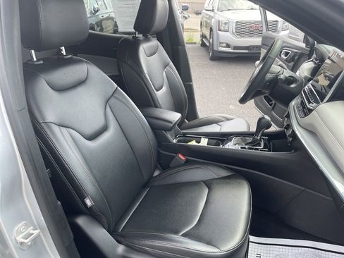 Used 2024 Jeep Compass Limited image 27