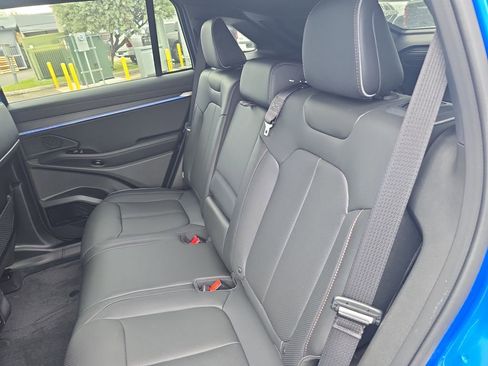 Used 2025 Jeep Wagoneer S Limited image 12