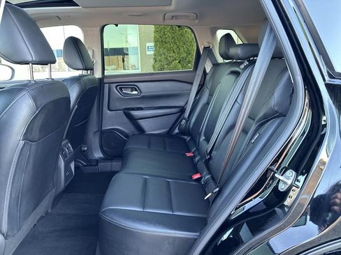 Certified 2023 Nissan Rogue SV w/ SV Premium B Package AWD/4WD image 16