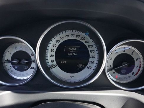 Used 2015 Mercedes-Benz E 350 4MATIC Sedan image 39