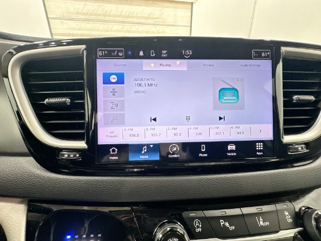 Used 2024 Chrysler Pacifica Touring-L FWD image 14
