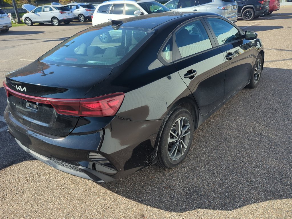 Used 2024 Kia Forte LXS FWD image 4